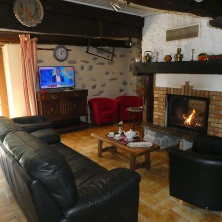 Le Gite D'En Haut Jarret Exterior photo